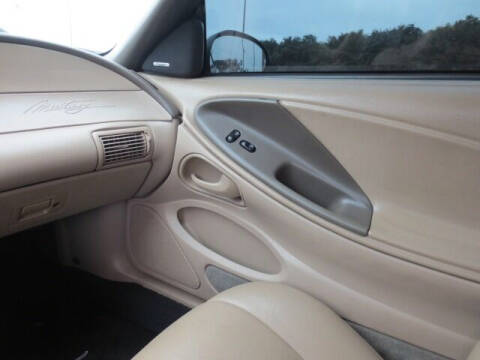 2002 Ford Mustang GT Deluxe