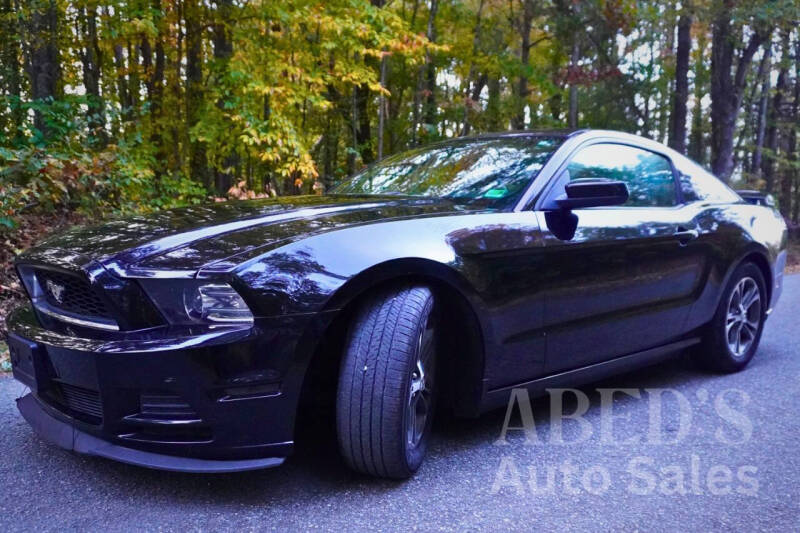 2013 Ford Mustang V6 Premium's photo