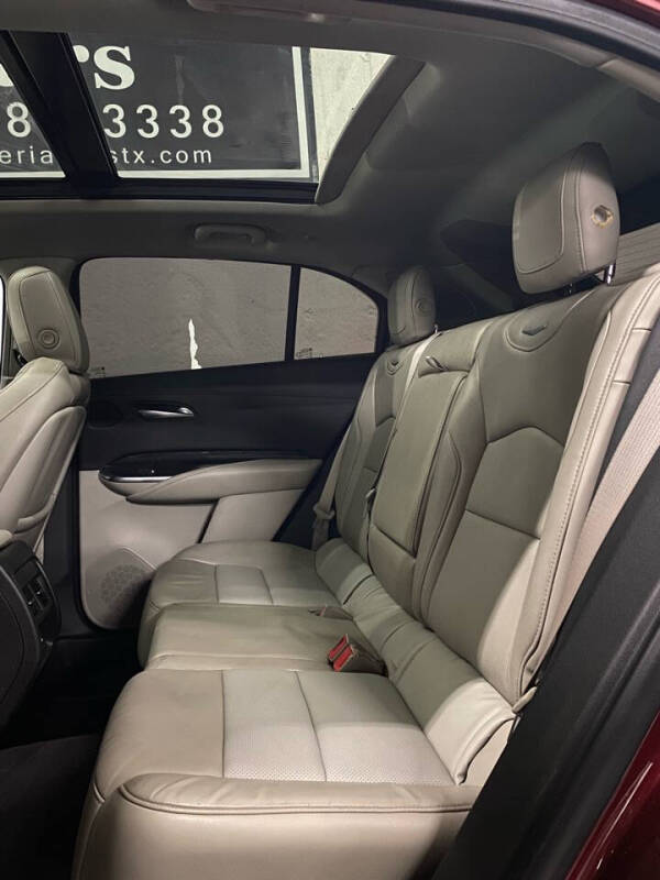 2019 Cadillac XT4 Premium Luxury