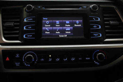 2017 Toyota Highlander LE