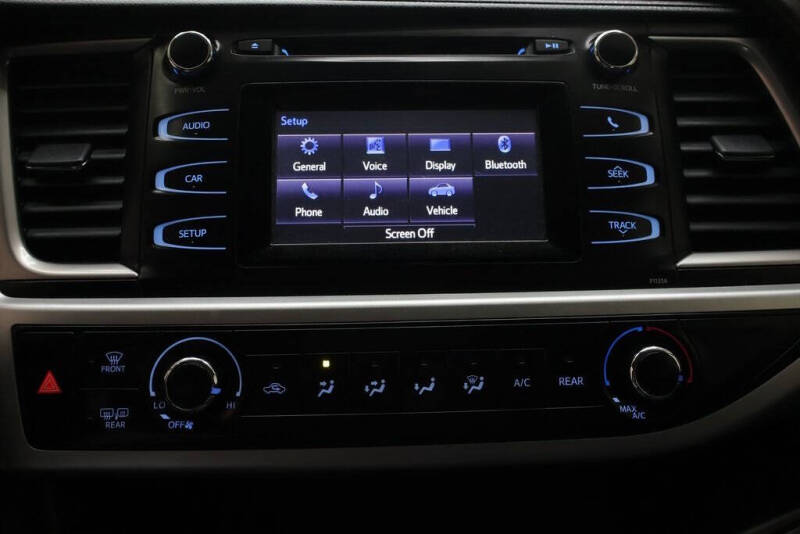 2017 Toyota Highlander LE