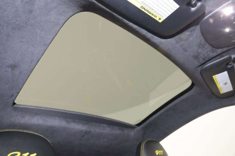 2019 Porsche 911 Carrera