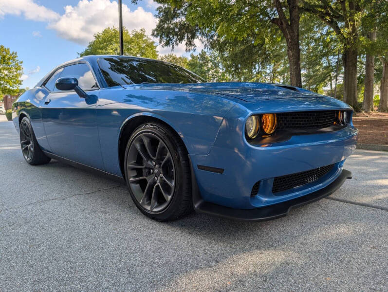2022 Dodge Challenger R/T's photo