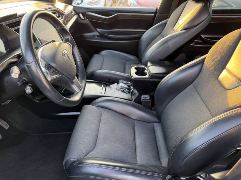 2016 Tesla Model X 75D