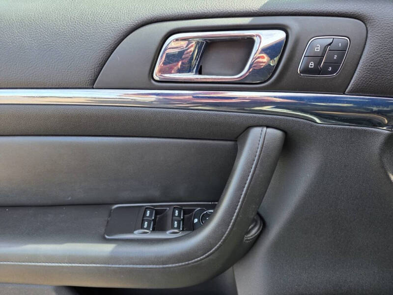 2015 Lincoln MKS