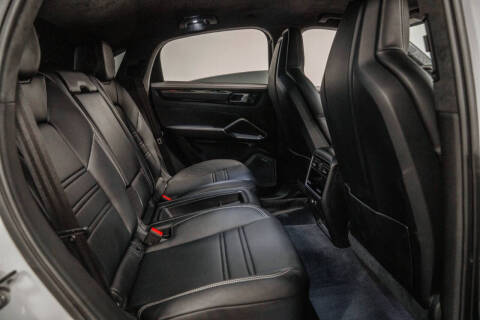 2023 Porsche Cayenne Turbo GT