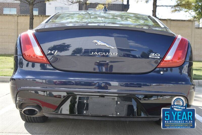 2016 Jaguar XJ R-Sport