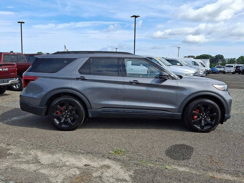 2022 Ford Explorer ST