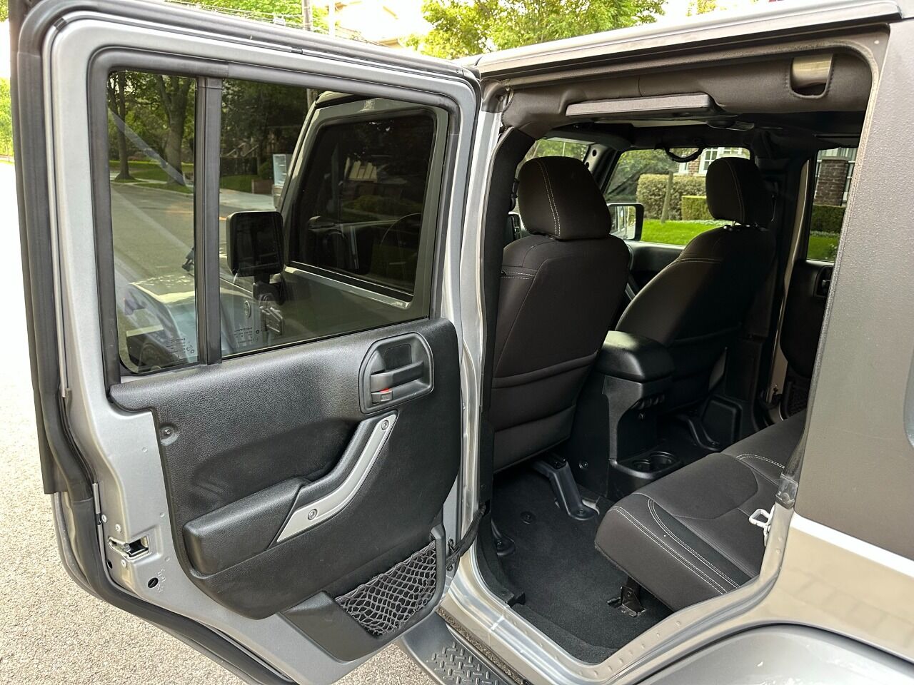2018 Jeep Wrangler JK Unlimited  - $27,900