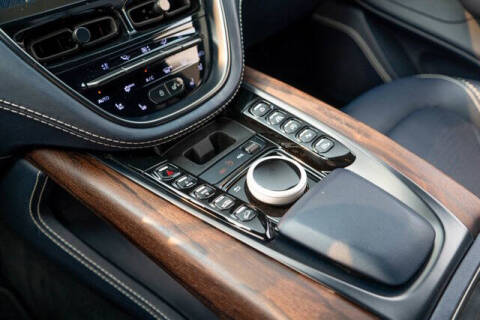 2021 Aston Martin DBX