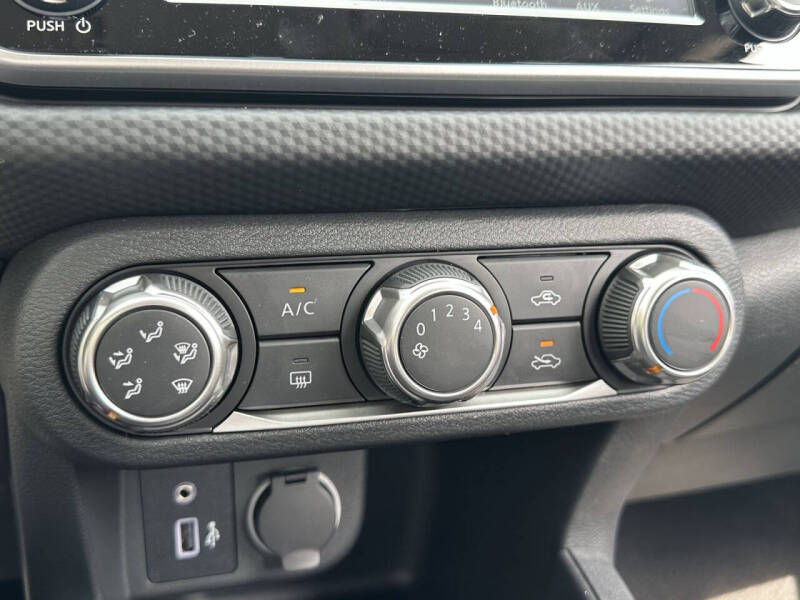 2025 Nissan Kicks Play S