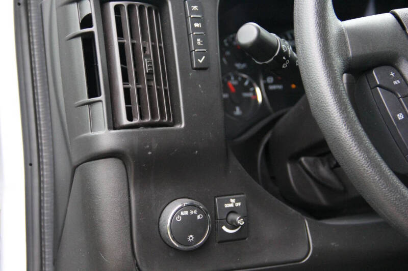 2022 Chevrolet Express 2500