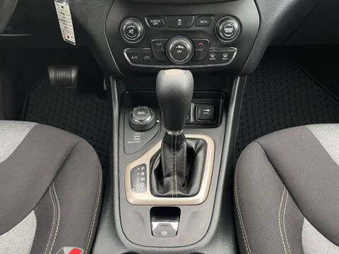 2016 Jeep Cherokee Sport Altitude