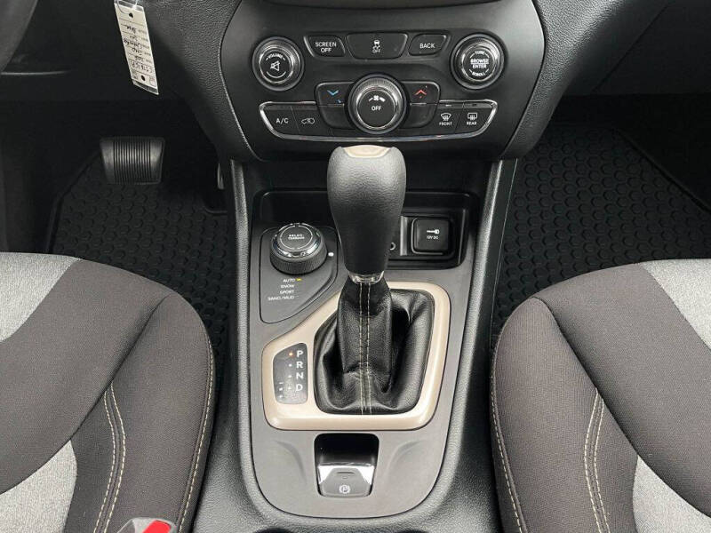 2016 Jeep Cherokee Sport Altitude