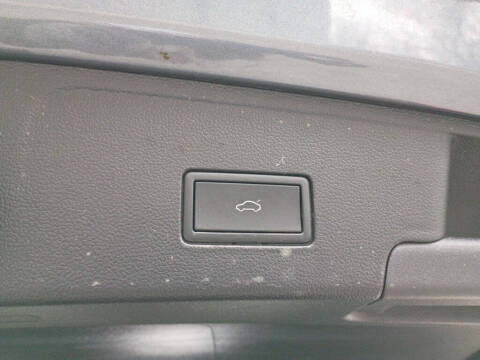 2025 Volkswagen Atlas Cross Sport SE 4Motion