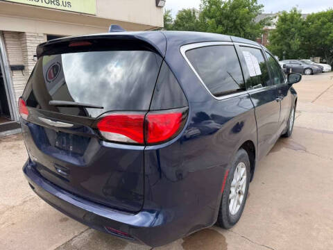 2017 Chrysler Pacifica LX
