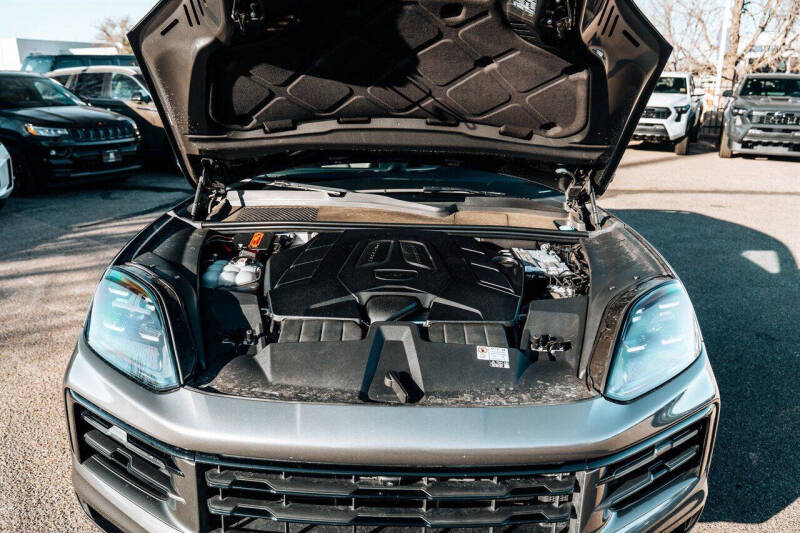 2024 Porsche Cayenne Coupe