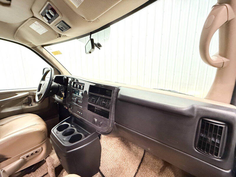 2014 GMC Savana
