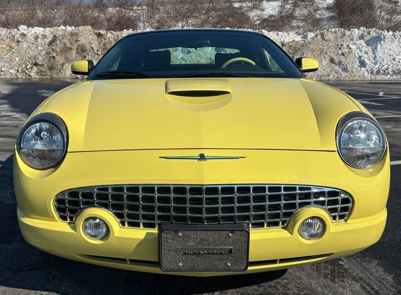 2002 Ford Thunderbird Deluxe