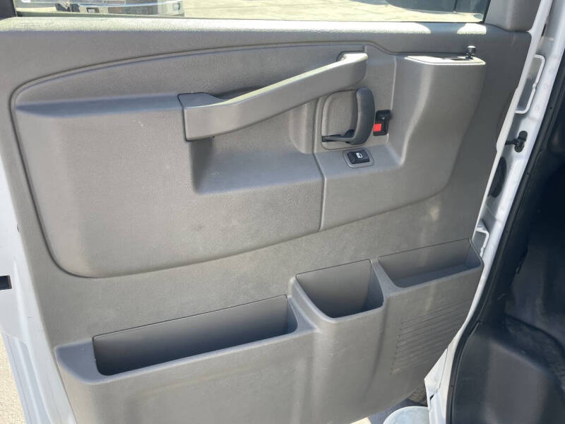 2024 GMC Savana 2500