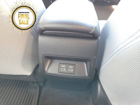 2025 Toyota Corolla Hatchback SE