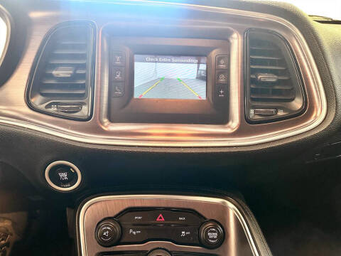 2015 Dodge Challenger SXT