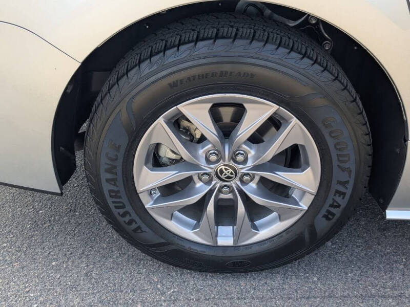 2021 Toyota Sienna LE 8-Passenger