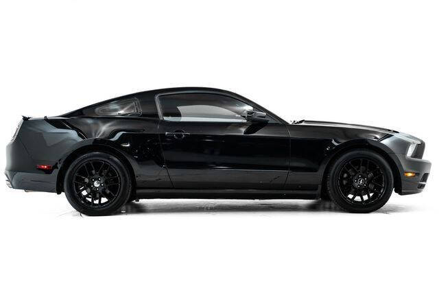 2014 Ford Mustang V6