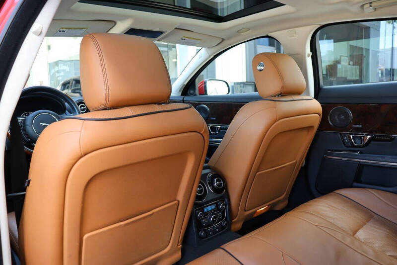 2016 Jaguar XJ R-Sport