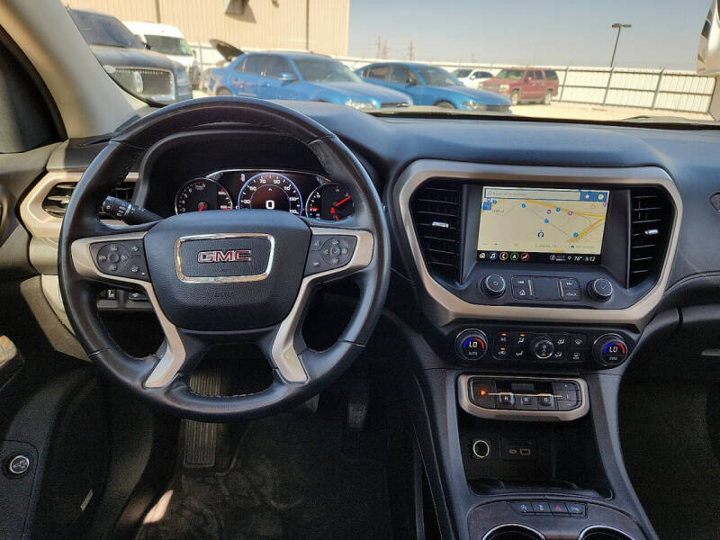 2023 GMC Acadia Denali