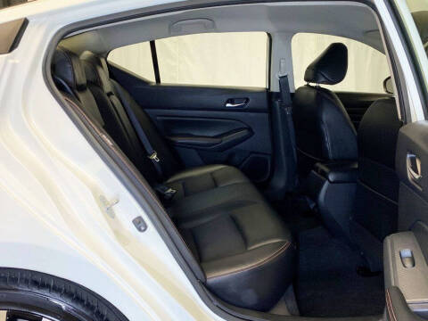 2020 Nissan Altima 2.5 SR