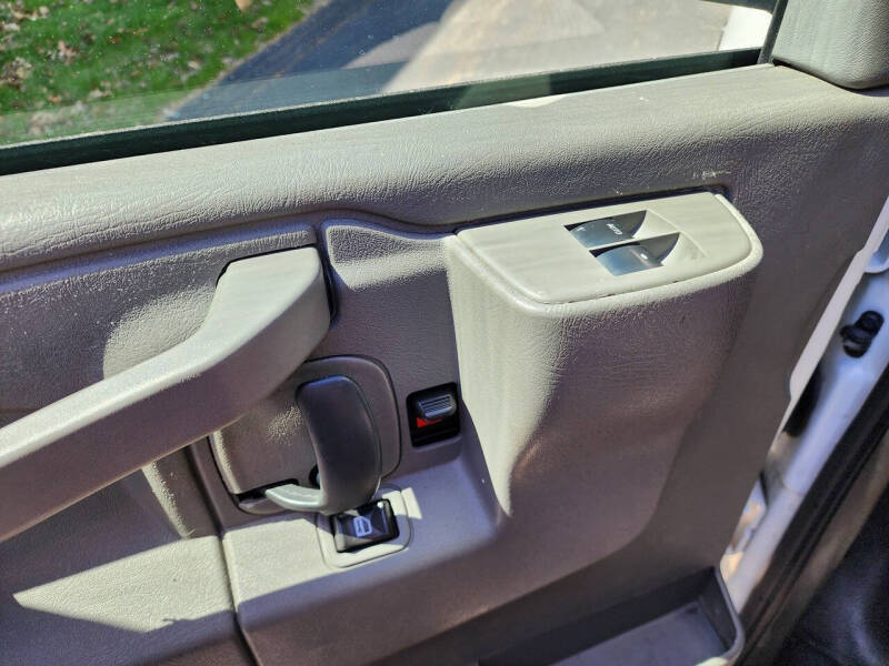2016 GMC Savana 2500
