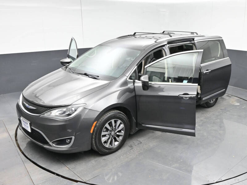 2020 Chrysler Pacifica Touring L Plus