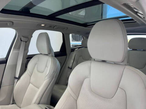 2022 Volvo XC60 Recharge T8 Inscription