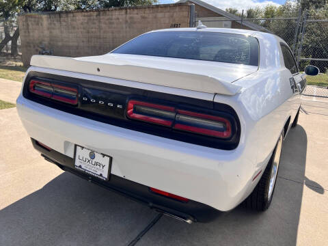 2016 Dodge Challenger R/T Plus