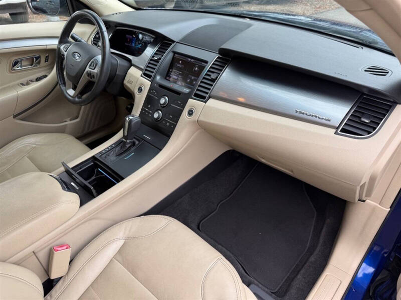 2013 Ford Taurus SEL