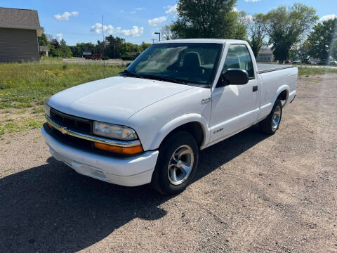 2001 Chevrolet S-10 for sale at D & T AUTO INC in Columbus MN