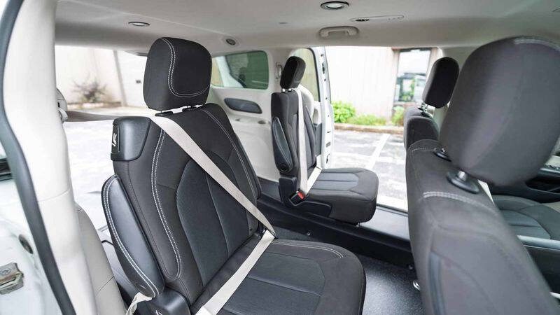 2022 Chrysler Voyager LX