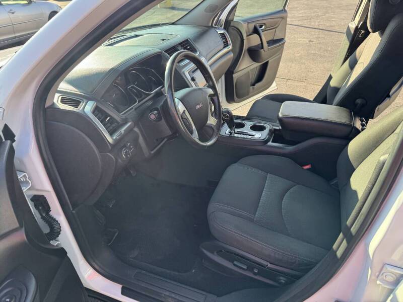 2016 GMC Acadia SLE-2