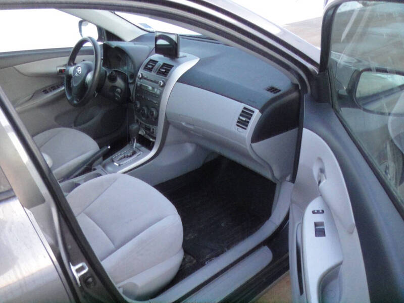 2011 Toyota Corolla LE