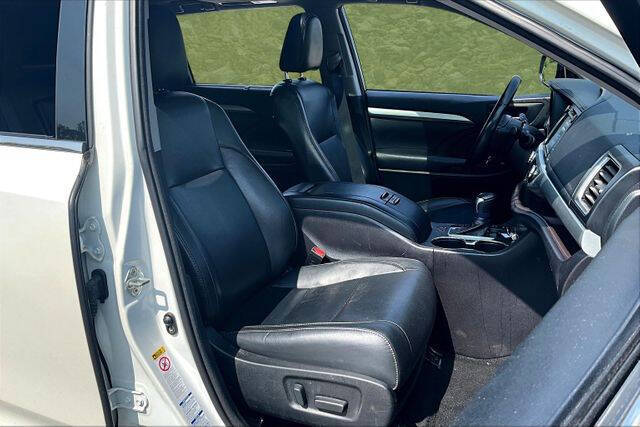 2018 Toyota Highlander SE