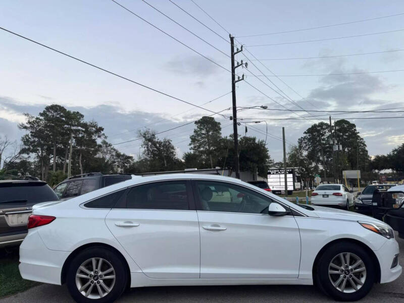 2017 Hyundai Sonata SE photo 3