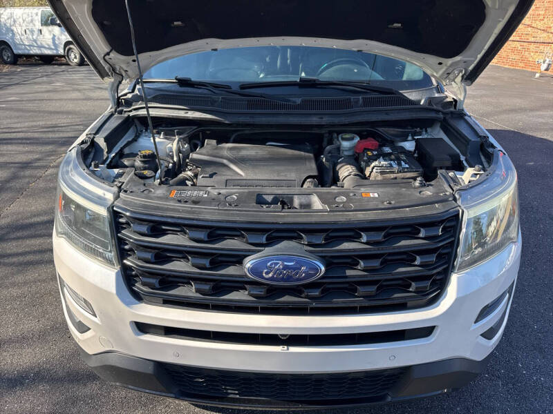2017 Ford Explorer Sport