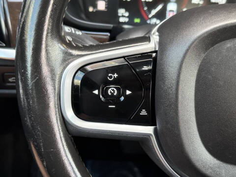 2017 Volvo S90 T5 Momentum