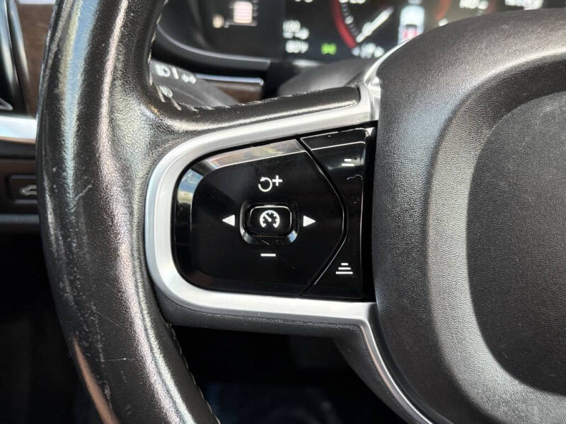 2017 Volvo S90 T5 Momentum