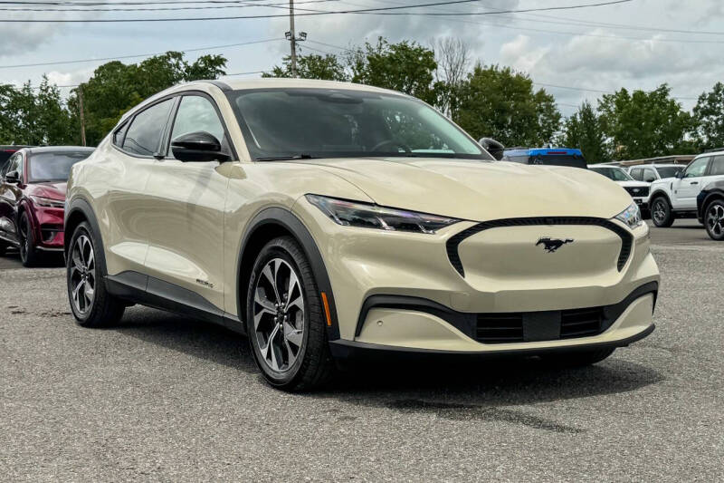 2025 Ford Mustang Mach-E Select