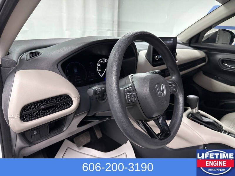 2025 Honda HR-V LX