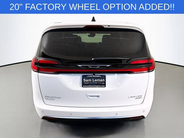 2027 Chrysler Pacifica Limited