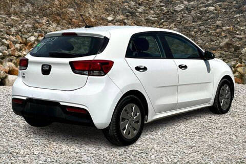 2018 Kia Rio 5-Door LX