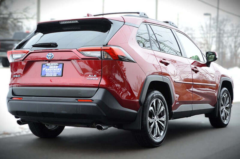 2022 Toyota RAV4 Hybrid XLE Premium